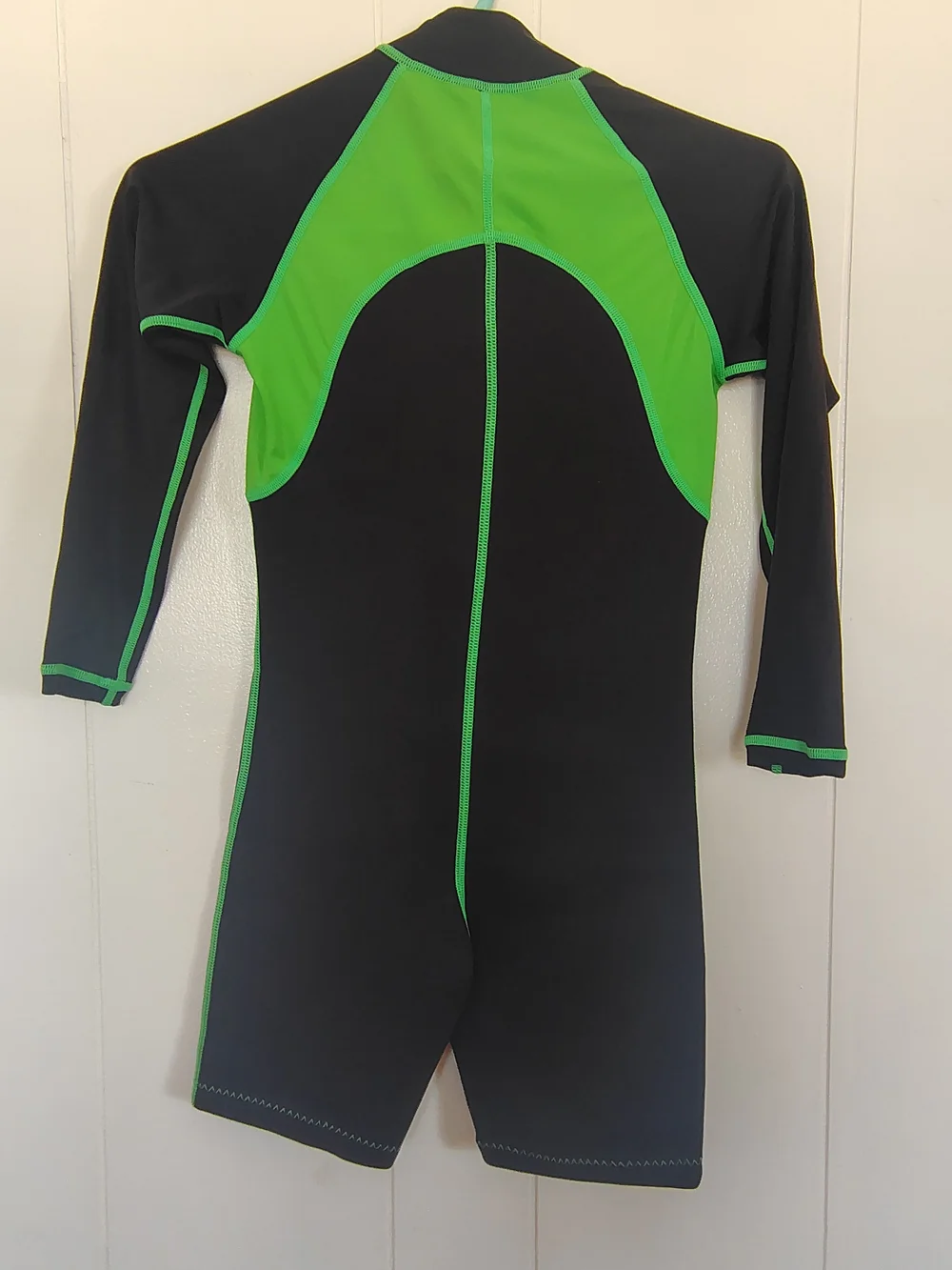 Realon Kids' Black and Green Long-Sleeve Swim Suit Size M.